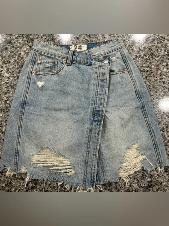 NWOT We the Free Parker Denim Wrap Skirt Size 24 - Picture 2 of 5